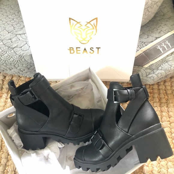 Black Buckle Boots booties nwb - Picture 2 of 9